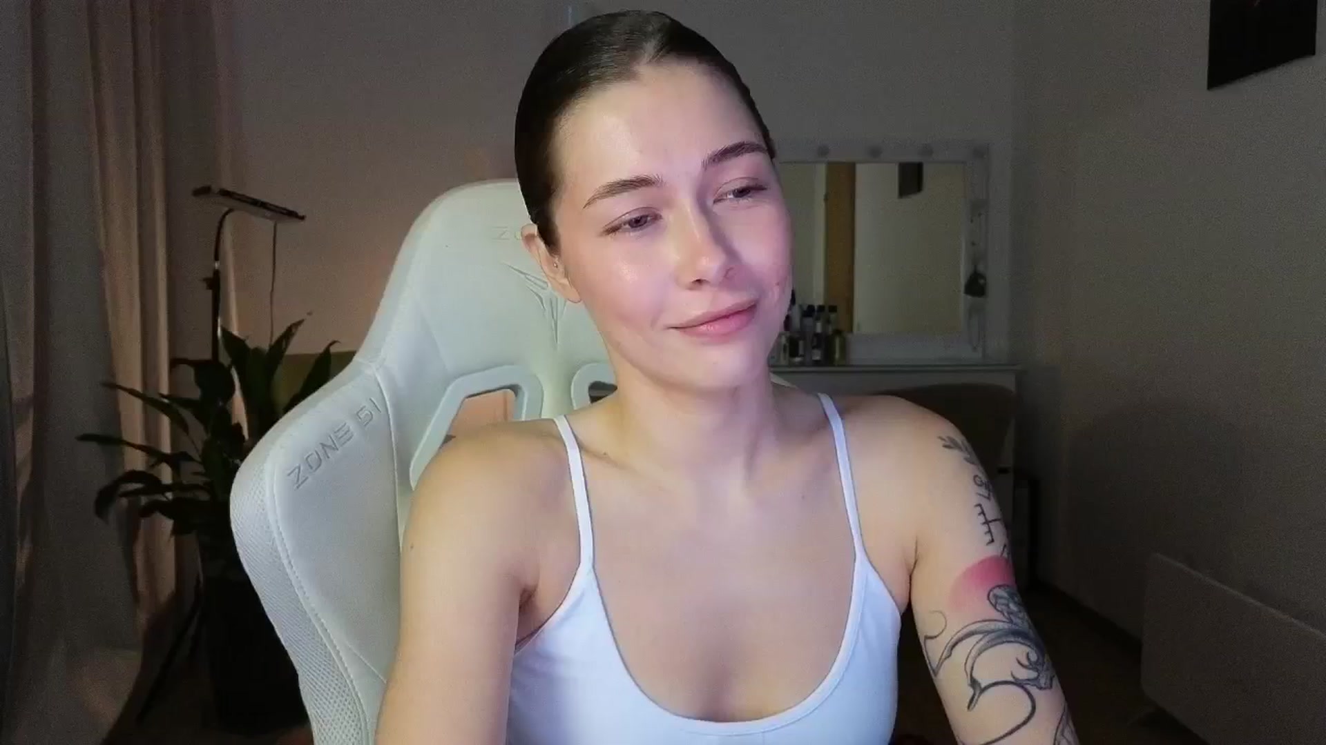 Gallery image thumbnail from KeepSpark's myfreecams stream on, 11/28/2025, 04:55 image 9 of 20