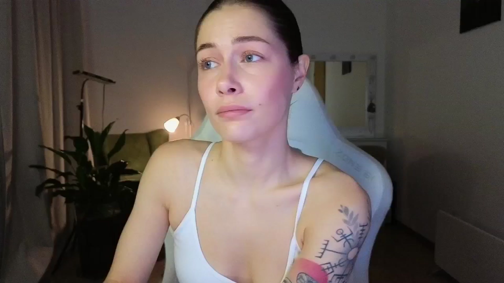 Gallery image thumbnail from KeepSpark's myfreecams stream on, 11/28/2025, 04:55 image 17 of 20