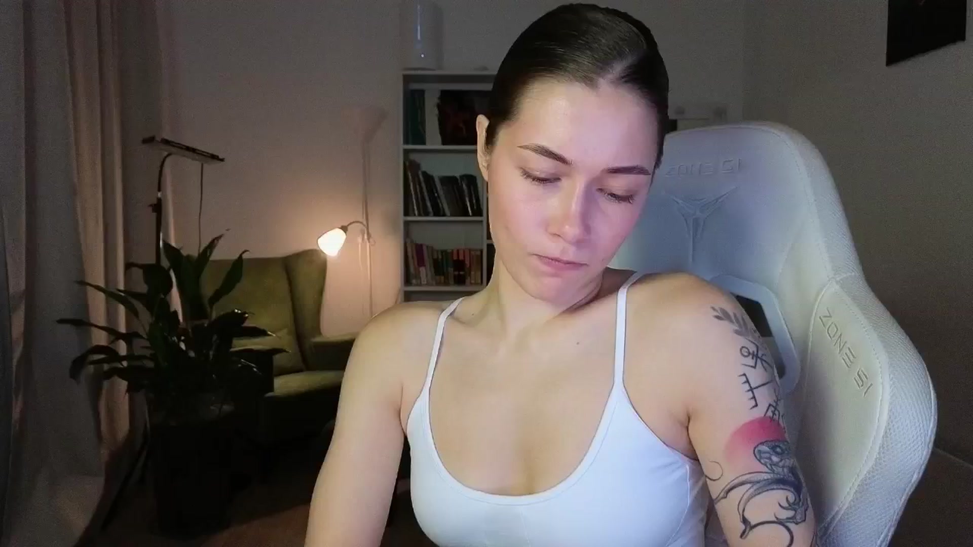 Gallery image thumbnail from KeepSpark's myfreecams stream on, 11/28/2025, 04:55 image 18 of 20
