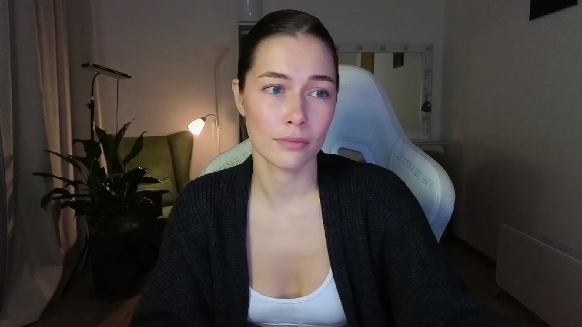 Gallery image thumbnail from KeepSpark's myfreecams stream on, 11/28/2025, 05:28 image 12 of 20