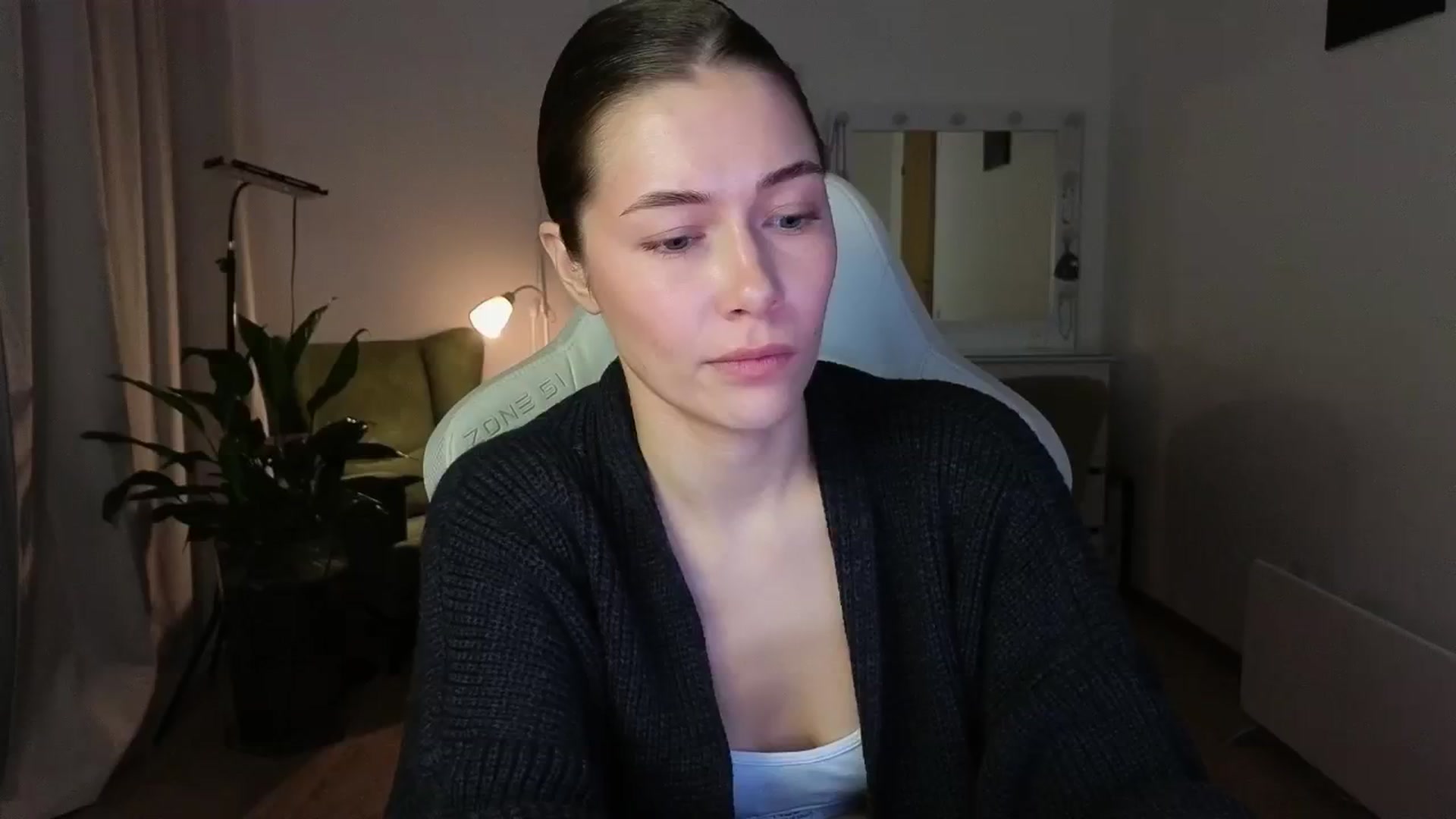 Gallery image thumbnail from KeepSpark's myfreecams stream on, 11/28/2025, 05:28 image 17 of 20