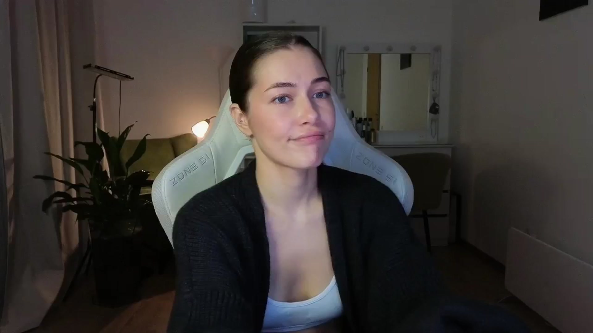 Gallery image thumbnail from KeepSpark's myfreecams stream on, 11/28/2025, 05:28 image 11 of 20