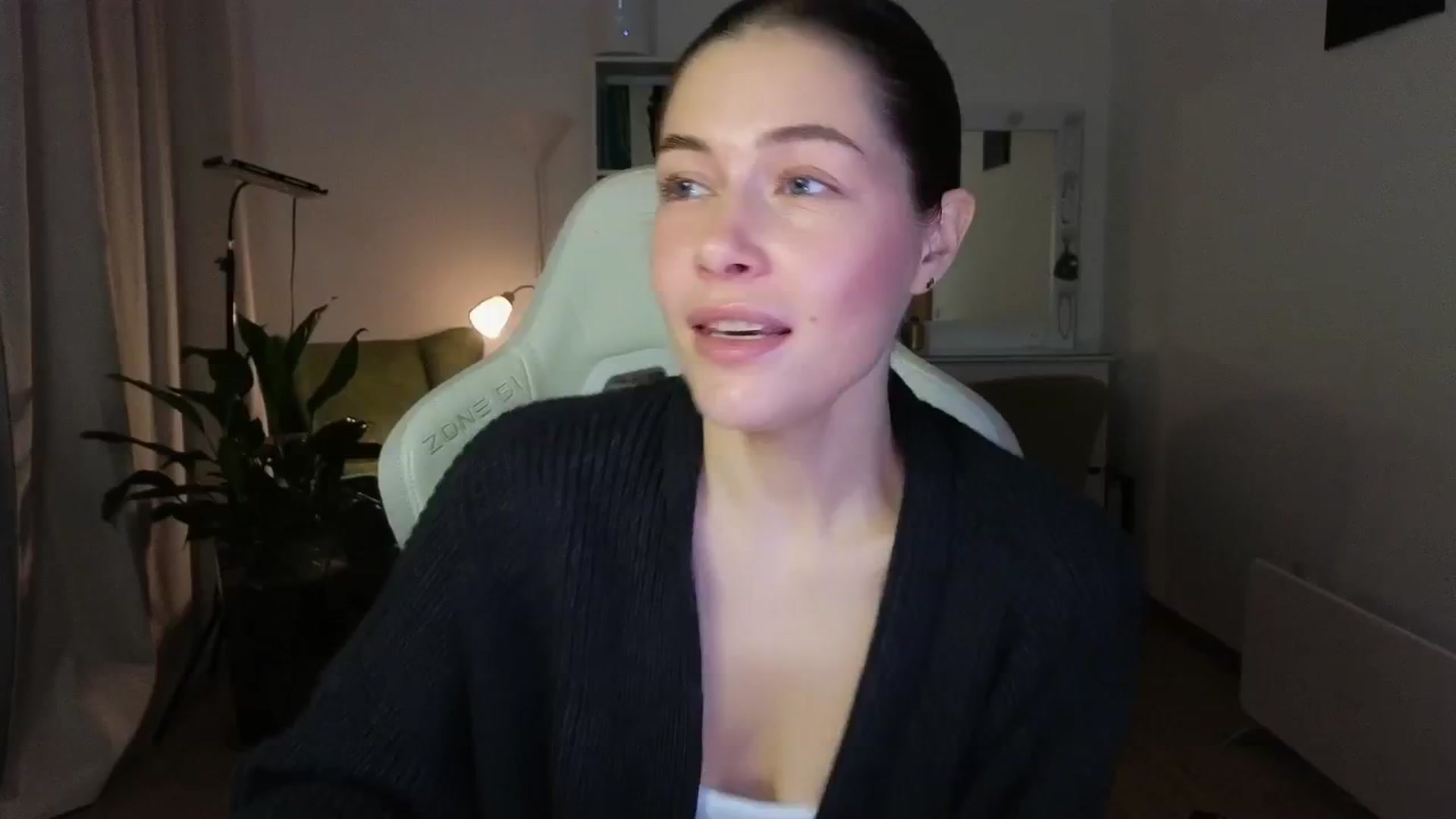 Gallery image thumbnail from KeepSpark's myfreecams stream on, 11/28/2025, 05:28 image 1 of 20