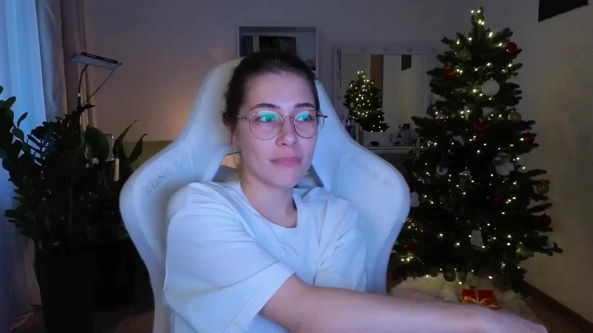 Gallery image thumbnail from KeepSpark's myfreecams stream on, 12/26/2025, 06:44 image 20 of 20