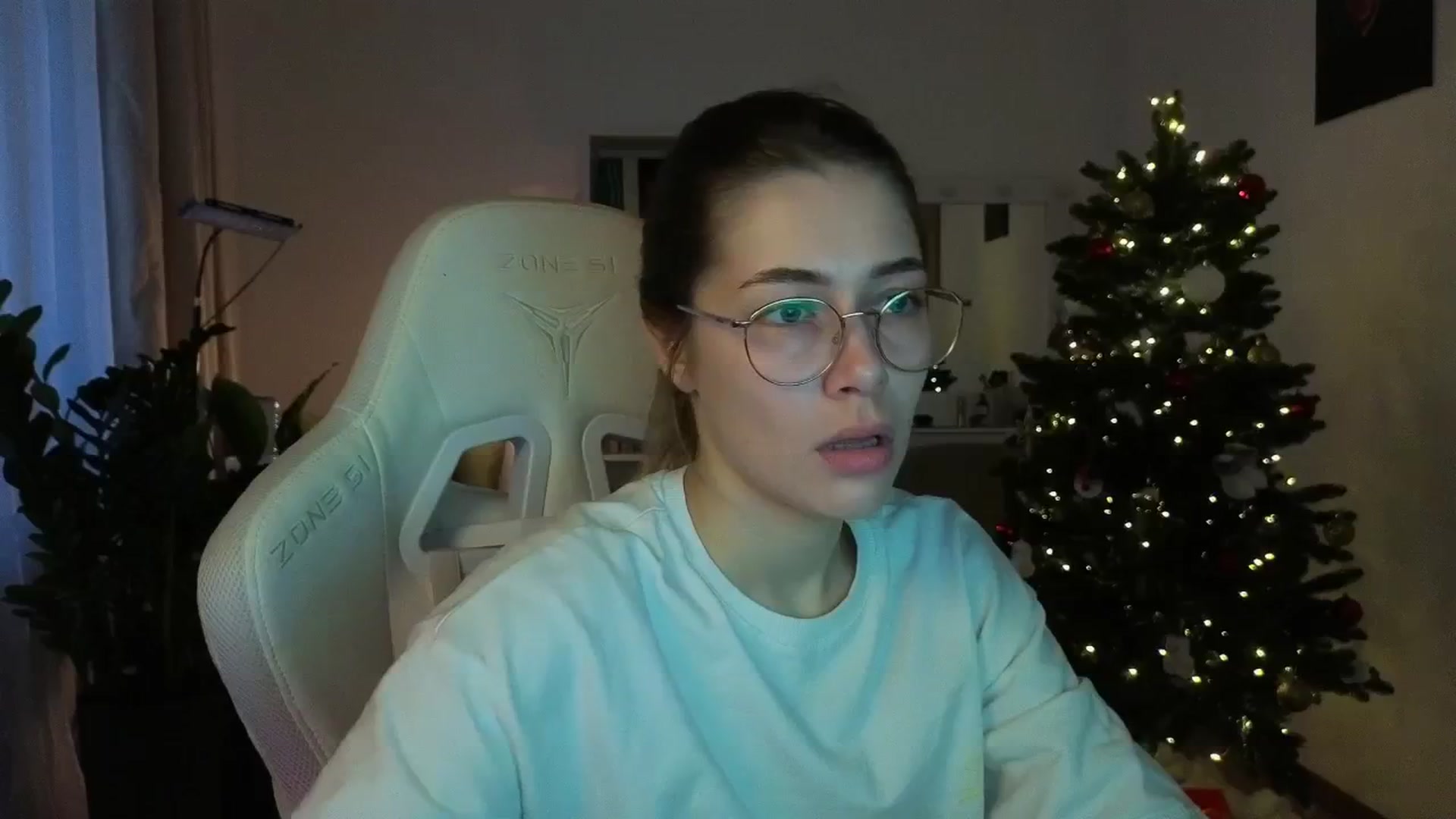 Gallery image thumbnail from KeepSpark's myfreecams stream on, 12/26/2025, 06:44 image 12 of 20