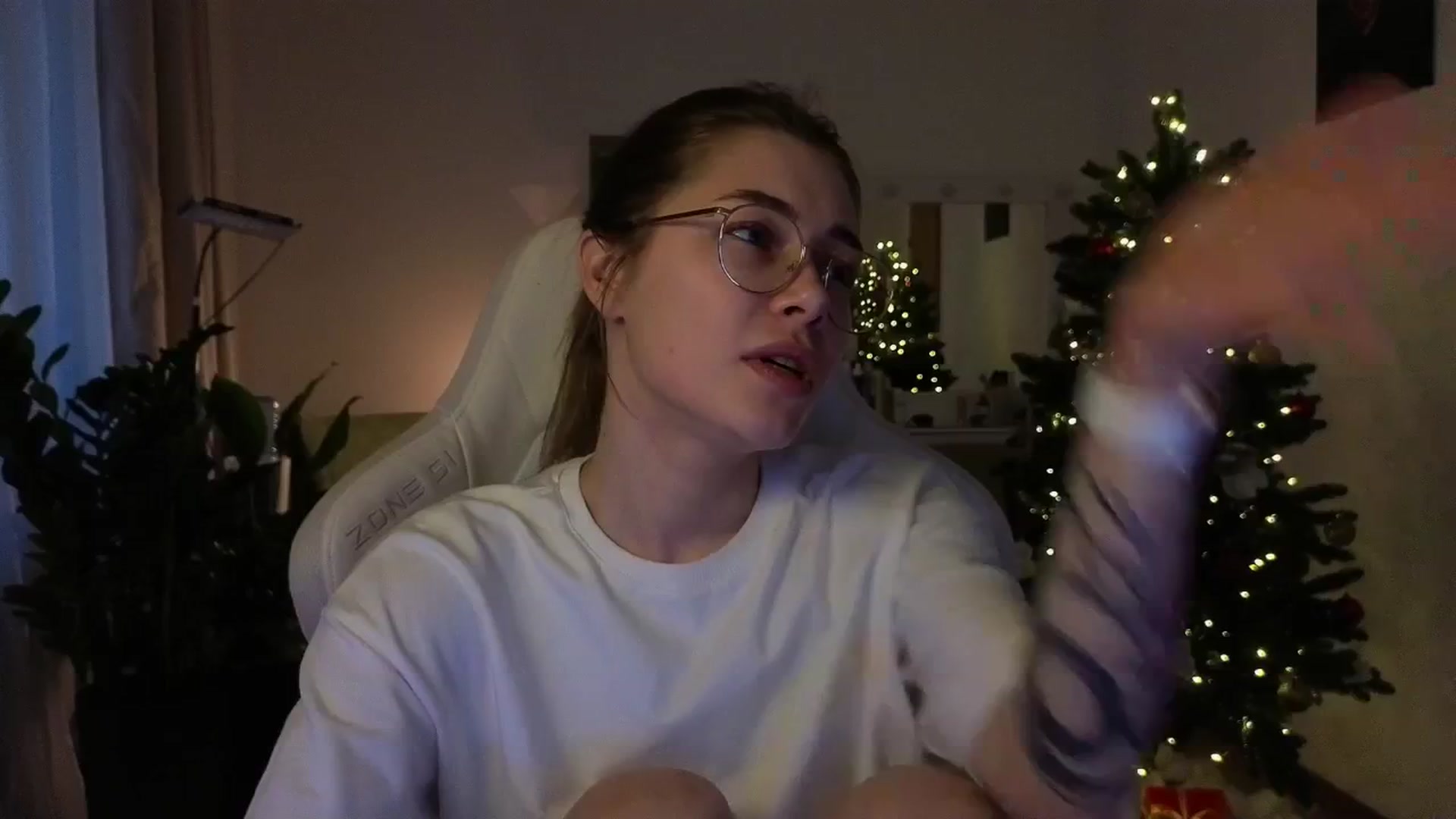 Gallery image thumbnail from KeepSpark's myfreecams stream on, 12/26/2025, 06:44 image 7 of 20