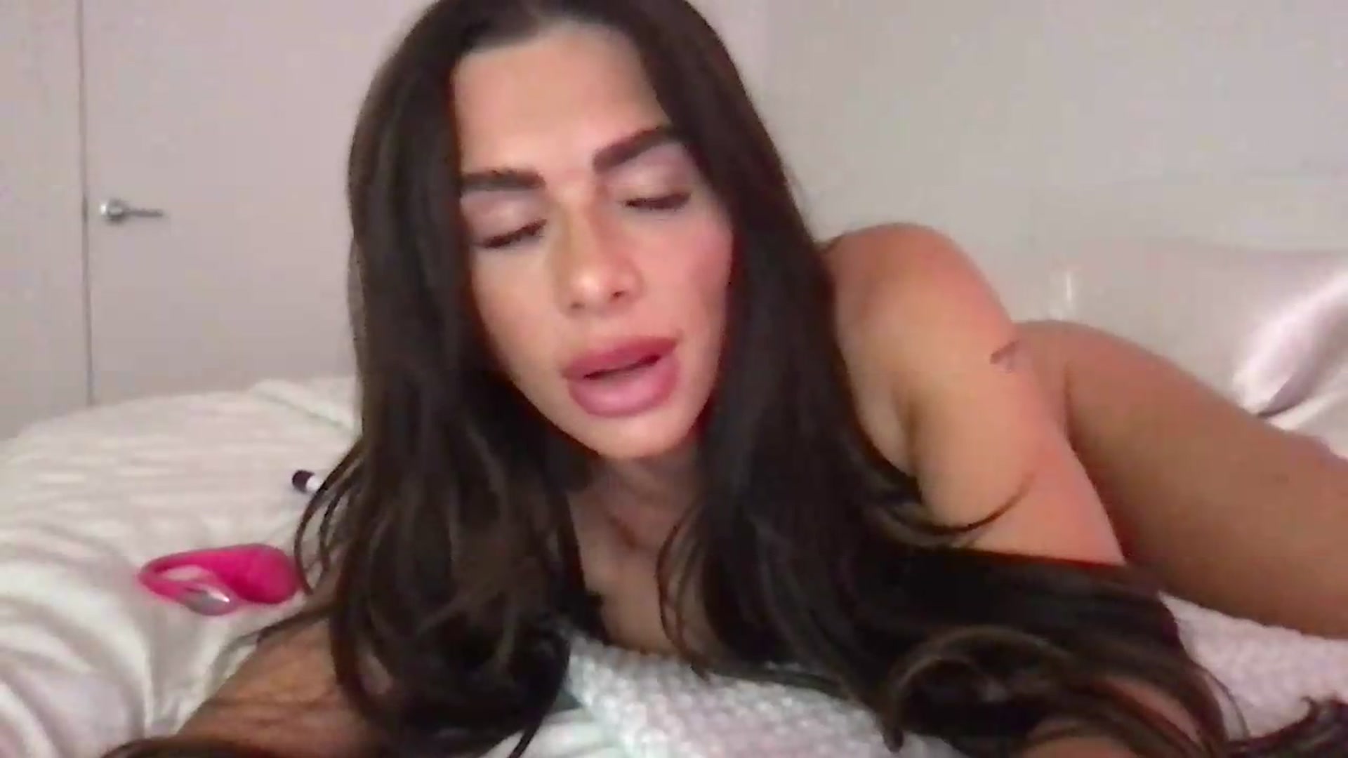 Gallery image thumbnail from KeidyMae's myfreecams stream on, 09/11/2026, 02:54 image 12 of 20
