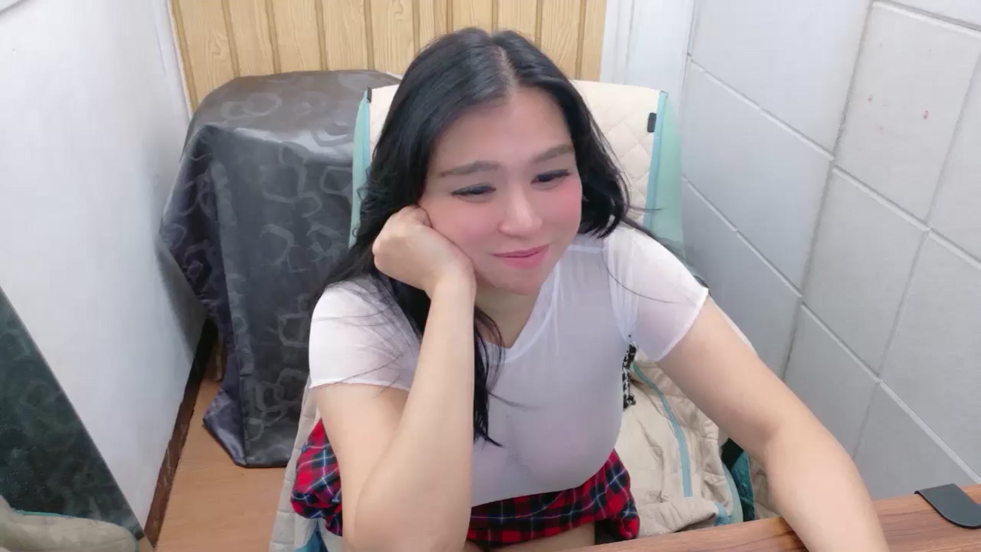 Gallery image thumbnail from KeikoAnnee's myfreecams stream on, 03/20/2026, 12:01 image 3 of 20