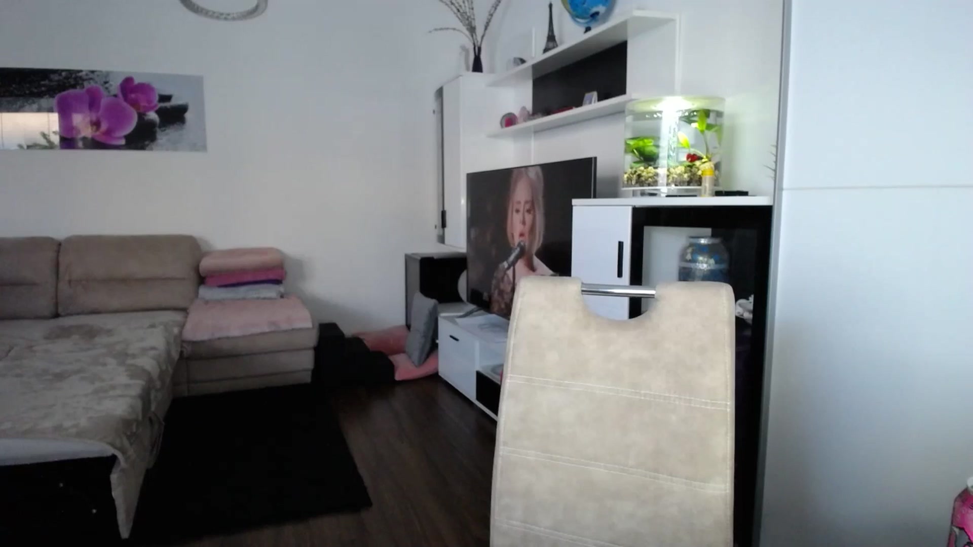 Gallery image thumbnail from KeissyKate's myfreecams stream on, 04/17/2024, 18:31 image 12 of 20