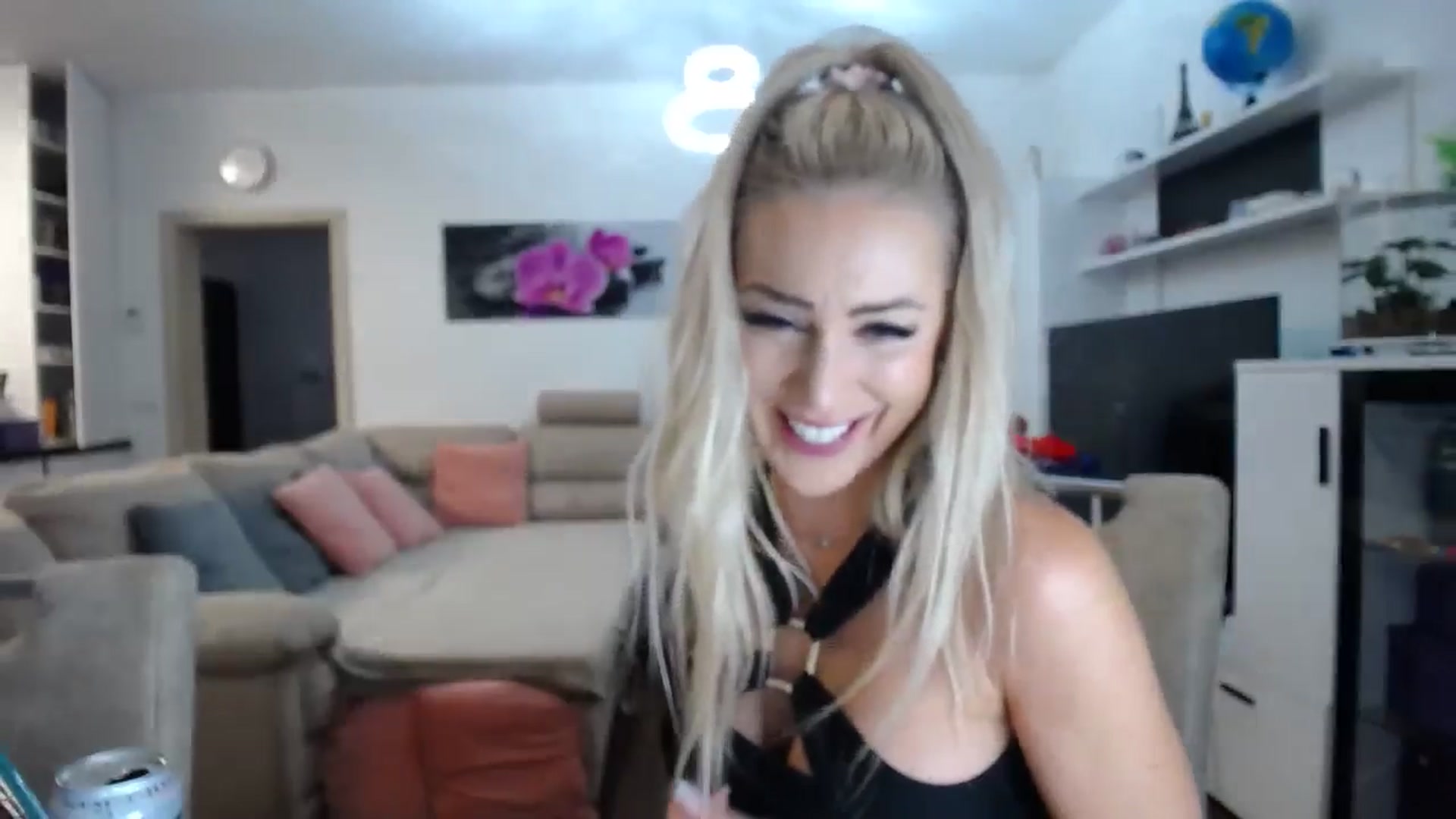 Gallery image thumbnail from KeissyKate's myfreecams stream on, 08/31/2024, 01:45 image 9 of 20