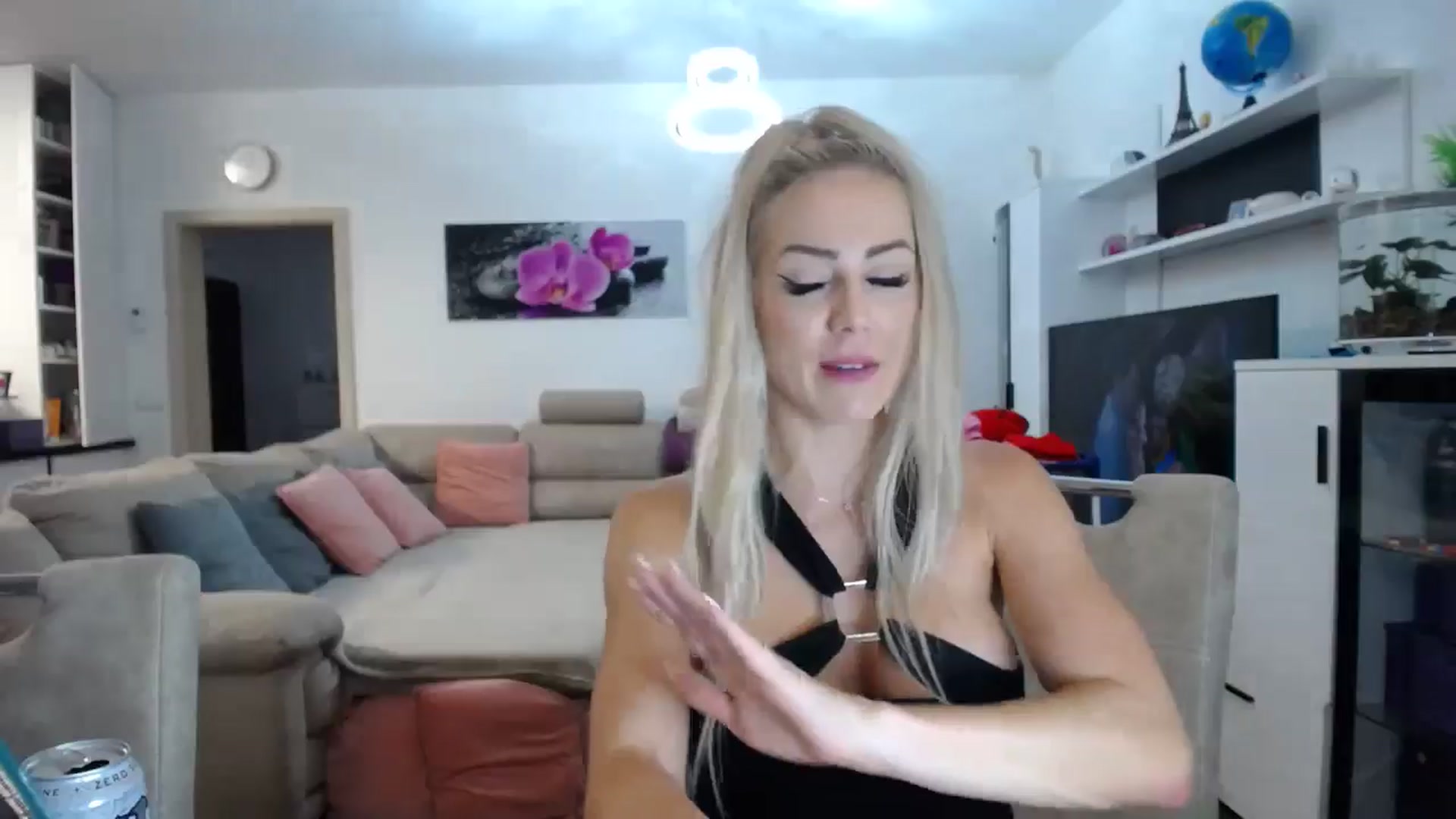 Gallery image thumbnail from KeissyKate's myfreecams stream on, 08/31/2024, 01:45 image 14 of 20