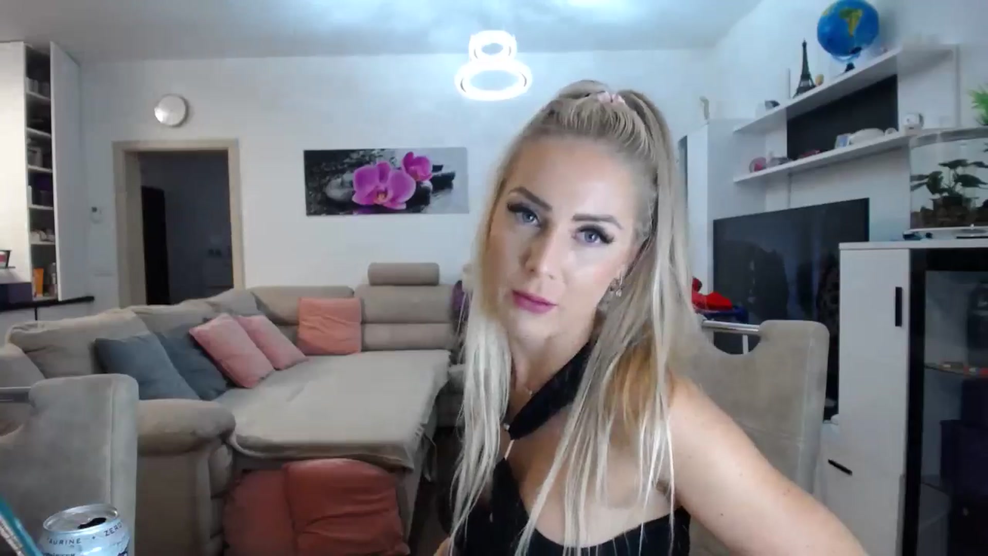 Gallery image thumbnail from KeissyKate's myfreecams stream on, 08/31/2024, 01:45 image 4 of 20