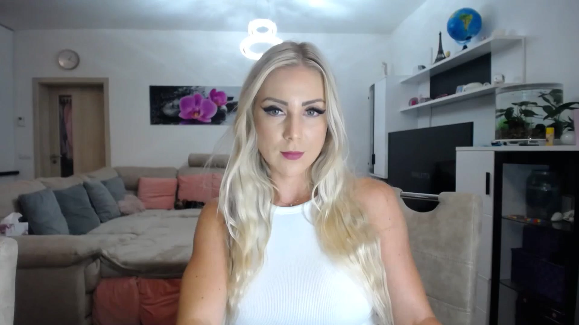 Gallery image thumbnail from KeissyKate's myfreecams stream on, 09/04/2024, 23:24 image 14 of 20