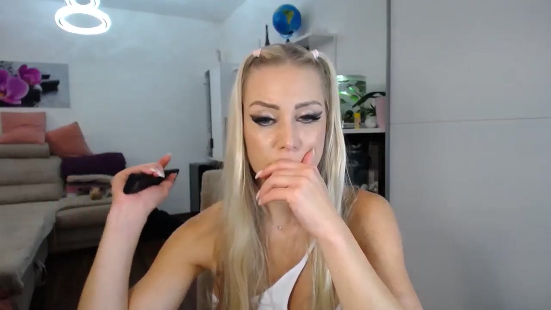 Gallery image thumbnail from KeissyKate's myfreecams stream on, 09/10/2024, 23:34 image 16 of 20