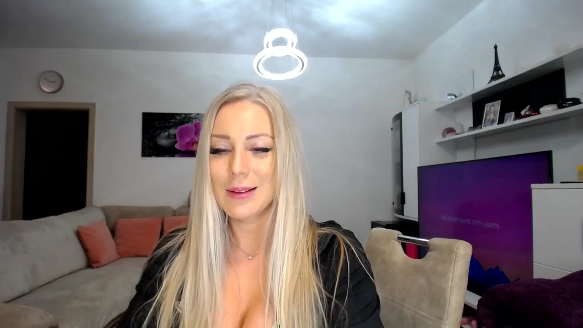 Gallery image thumbnail from KeissyKate's myfreecams stream on, 04/12/2026, 01:57 image 6 of 20