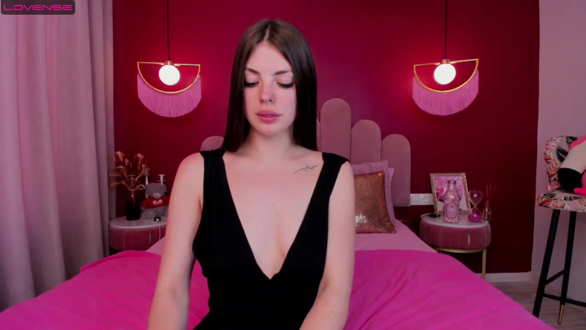 Gallery image thumbnail from KelSi's myfreecams stream on, 06/25/2023, 12:30 image 9 of 20