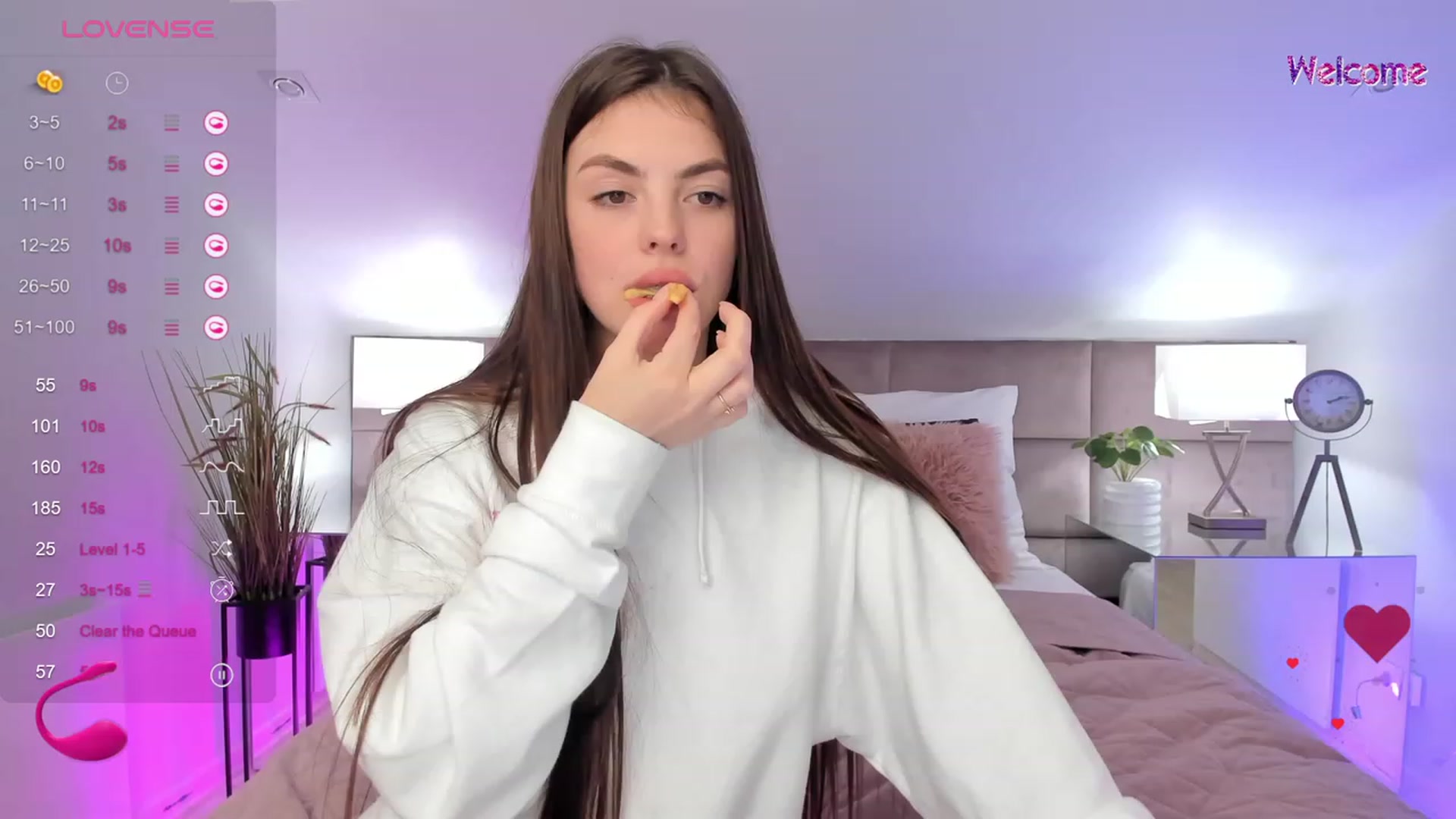 Gallery image thumbnail from KelSi's myfreecams stream on, 11/28/2023, 19:27 image 12 of 20