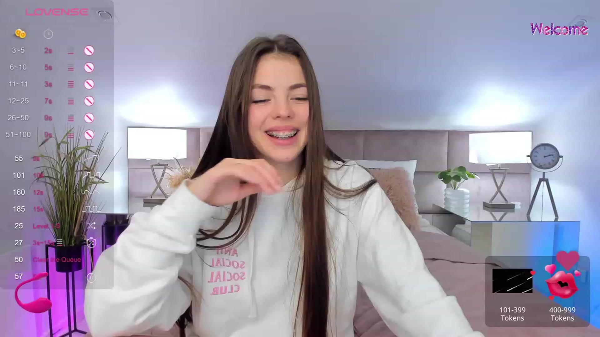 Gallery image thumbnail from KelSi's myfreecams stream on, 12/10/2023, 04:08 image 13 of 20