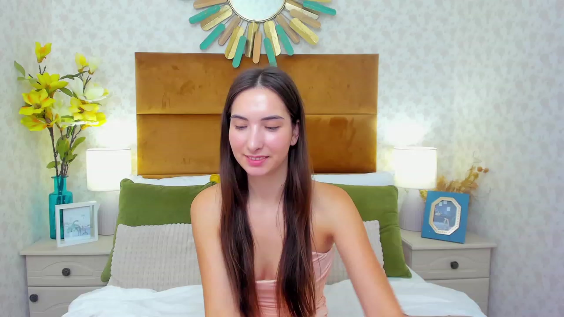 Gallery image thumbnail from KeliRose's myfreecams stream on, 11/19/2023, 13:00 image 17 of 20
