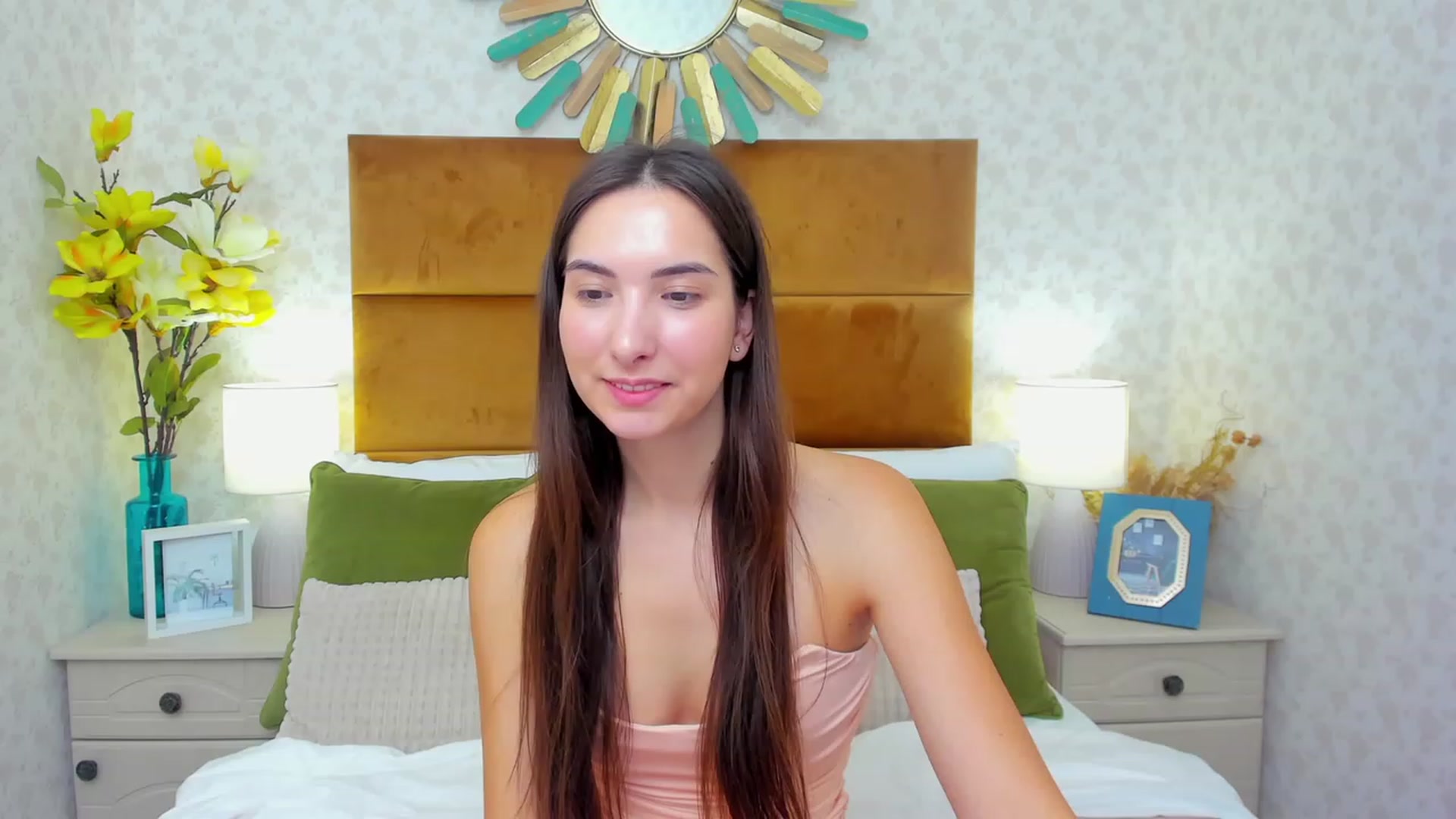 Gallery image thumbnail from KeliRose's myfreecams stream on, 11/19/2023, 13:00 image 10 of 20