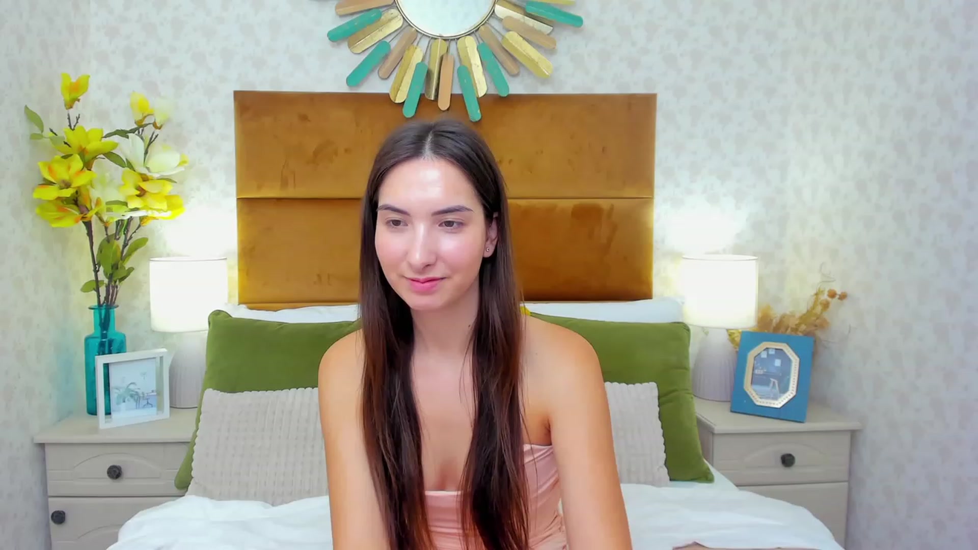 Gallery image thumbnail from KeliRose's myfreecams stream on, 11/19/2023, 13:00 image 18 of 20