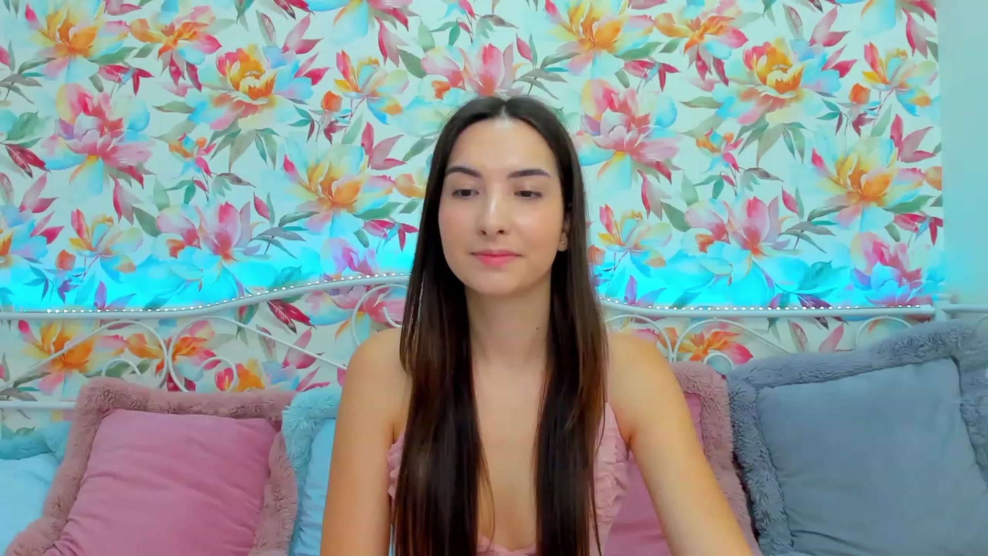 Gallery image thumbnail from KeliRose's myfreecams stream on, 11/21/2023, 10:13 image 9 of 20