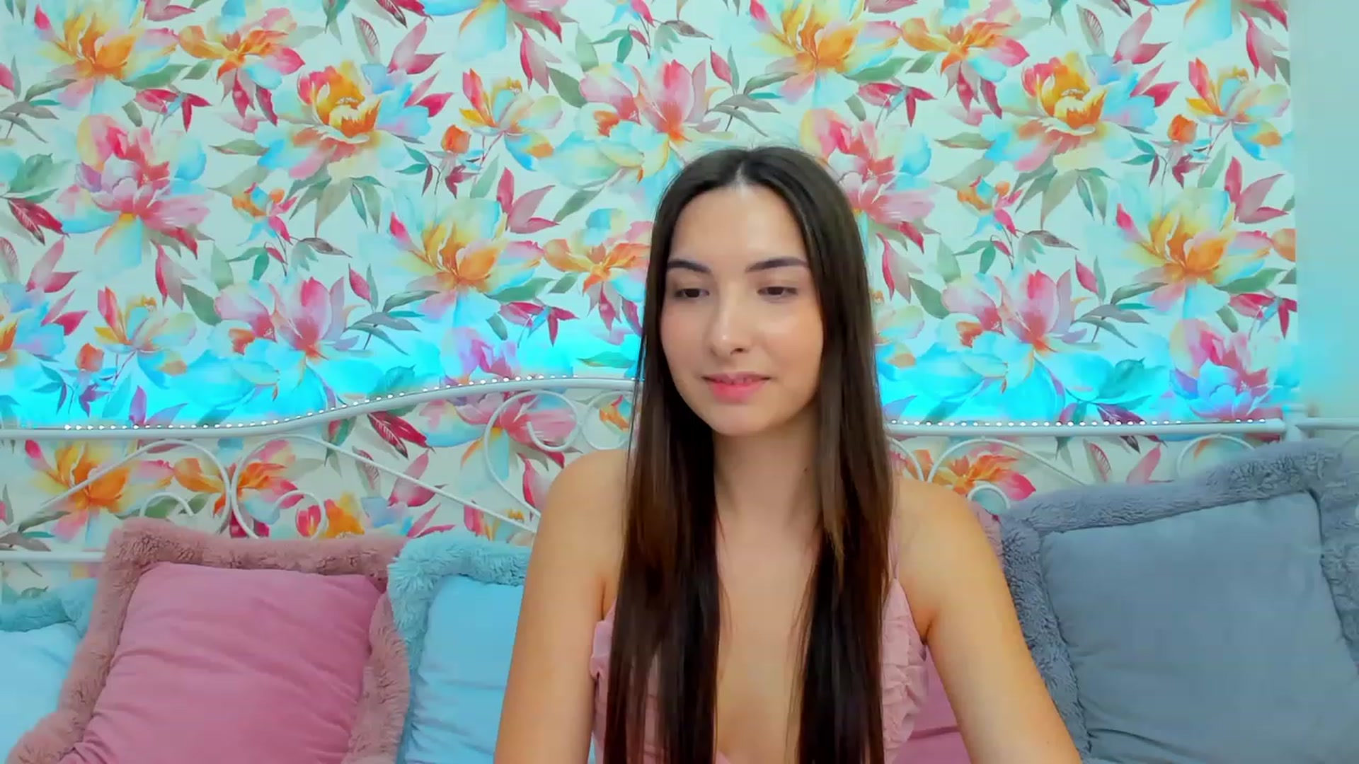 Gallery image thumbnail from KeliRose's myfreecams stream on, 11/21/2023, 10:13 image 4 of 20