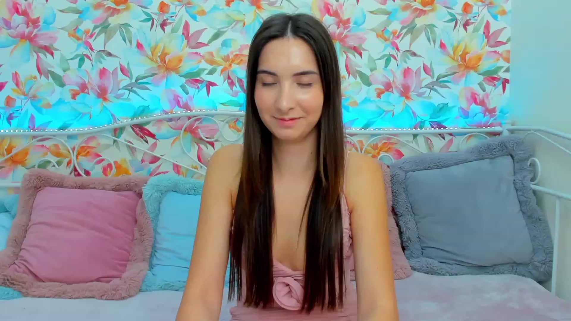 Gallery image thumbnail from KeliRose's myfreecams stream on, 11/21/2023, 10:13 image 20 of 20
