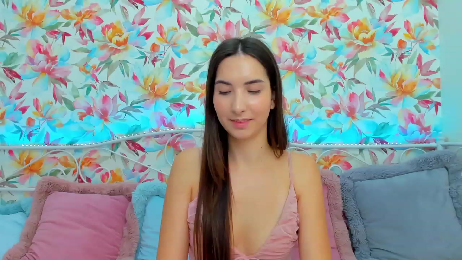 Gallery image thumbnail from KeliRose's myfreecams stream on, 11/21/2023, 10:13 image 7 of 20