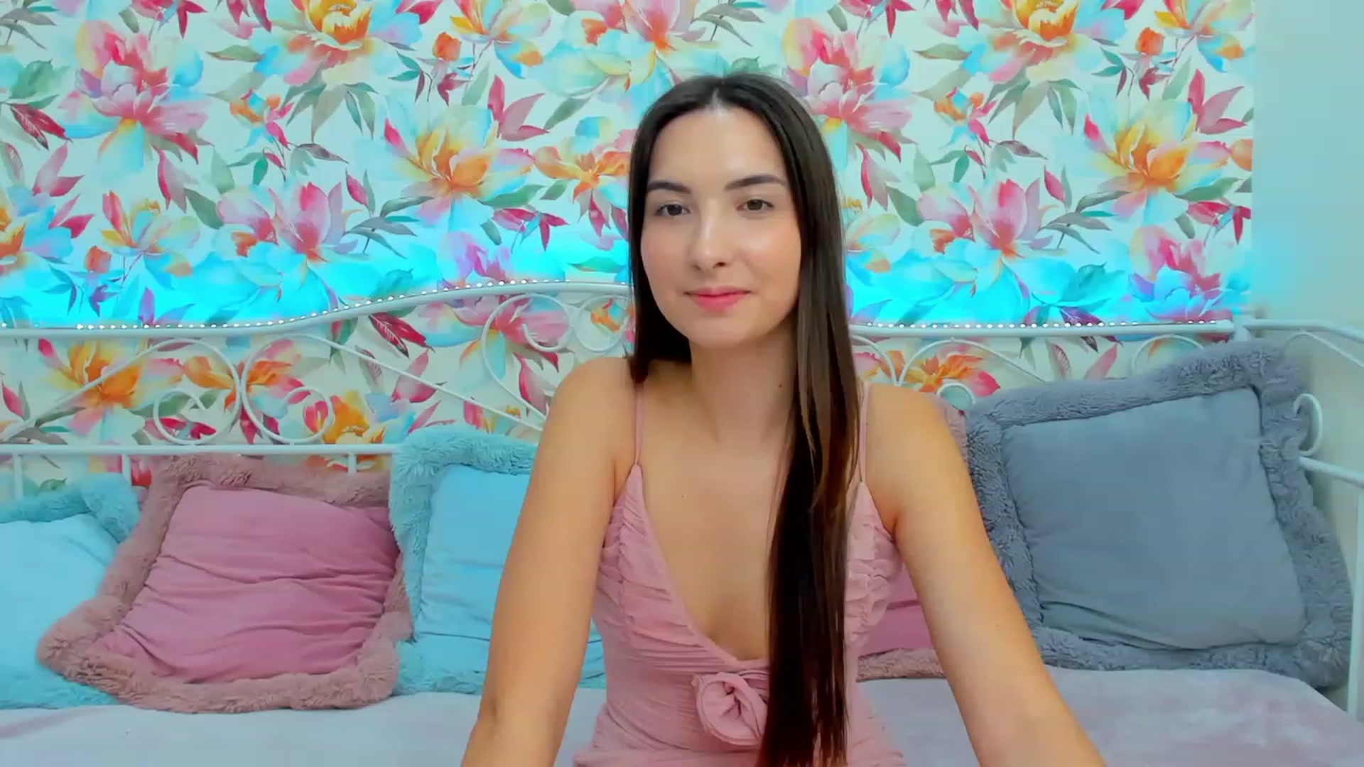 Gallery image thumbnail from KeliRose's myfreecams stream on, 11/21/2023, 11:10 image 10 of 20