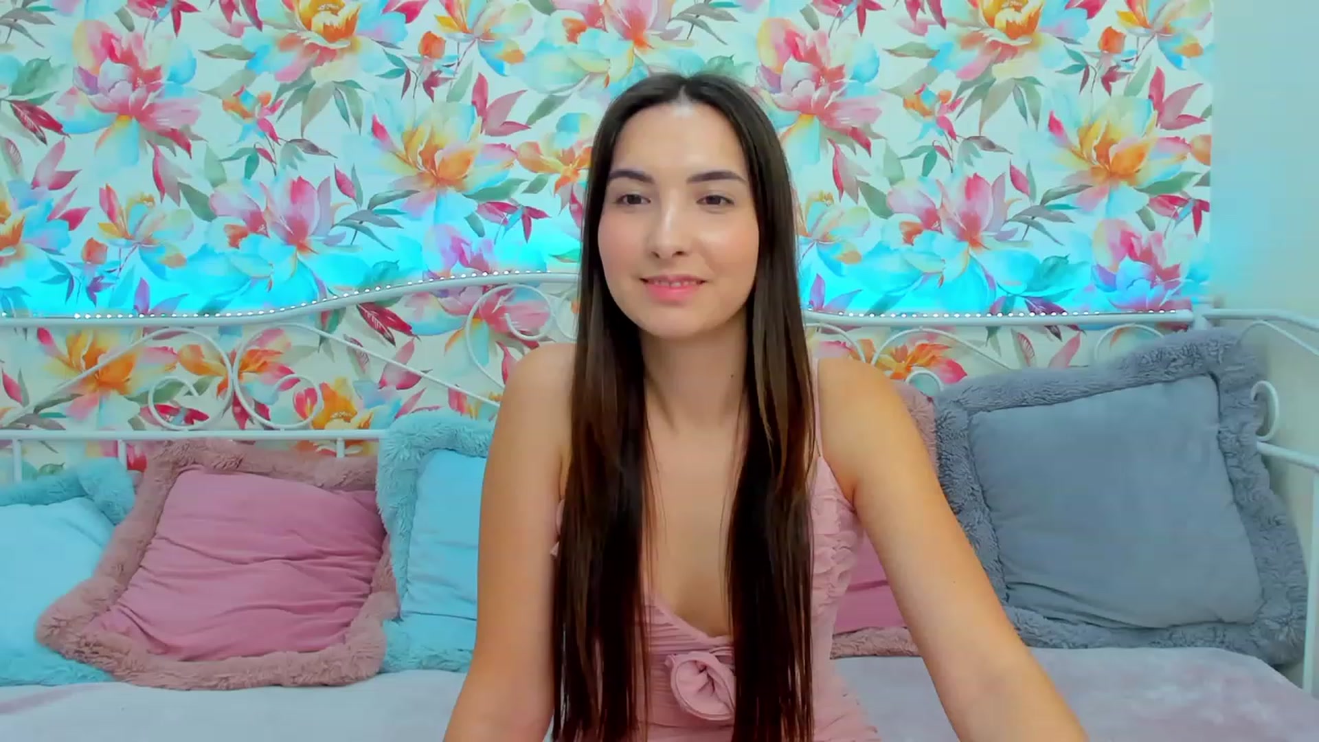 Gallery image thumbnail from KeliRose's myfreecams stream on, 11/21/2023, 11:10 image 6 of 20