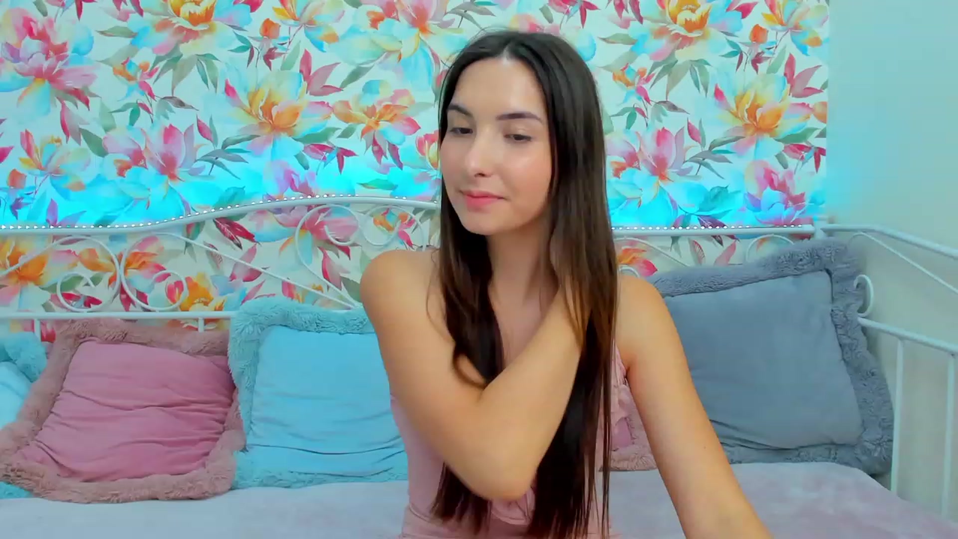 Gallery image thumbnail from KeliRose's myfreecams stream on, 11/21/2023, 12:46 image 14 of 20
