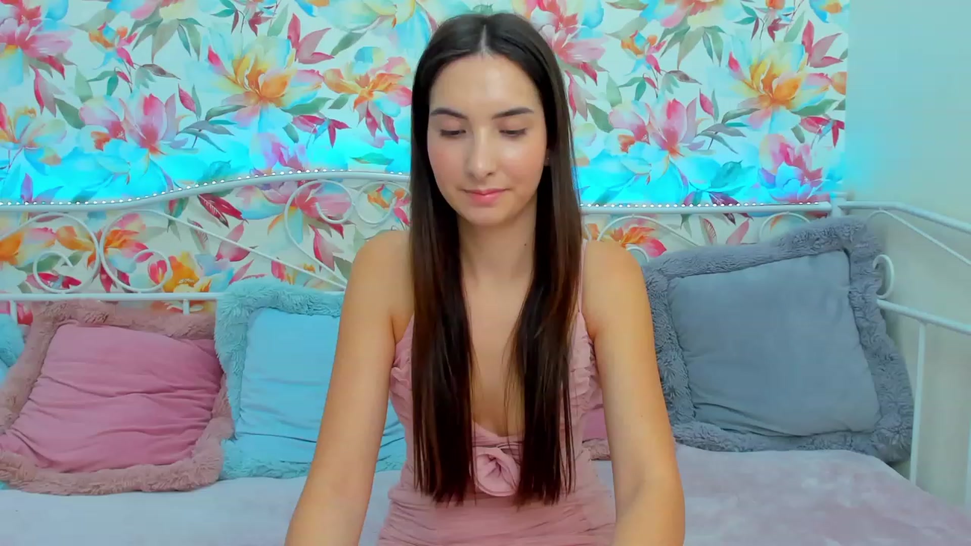 Gallery image thumbnail from KeliRose's myfreecams stream on, 11/21/2023, 12:46 image 13 of 20
