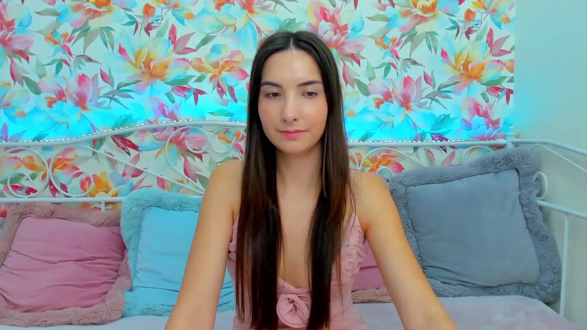 Gallery image thumbnail from KeliRose's myfreecams stream on, 11/21/2023, 12:46 image 20 of 20