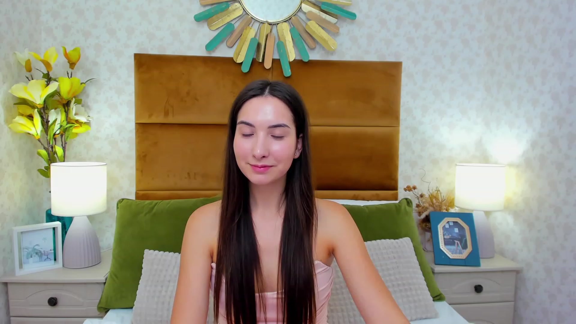 Gallery image thumbnail from KeliRose's myfreecams stream on, 11/24/2023, 20:01 image 12 of 20