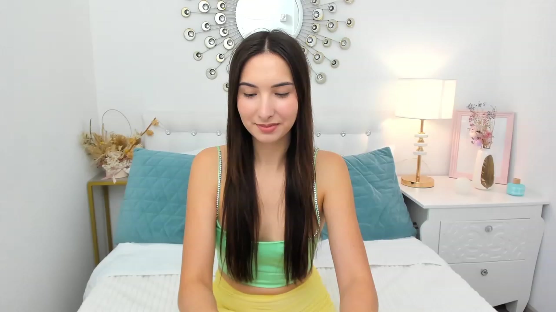 Gallery image thumbnail from KeliRose's myfreecams stream on, 11/27/2023, 14:39 image 6 of 20