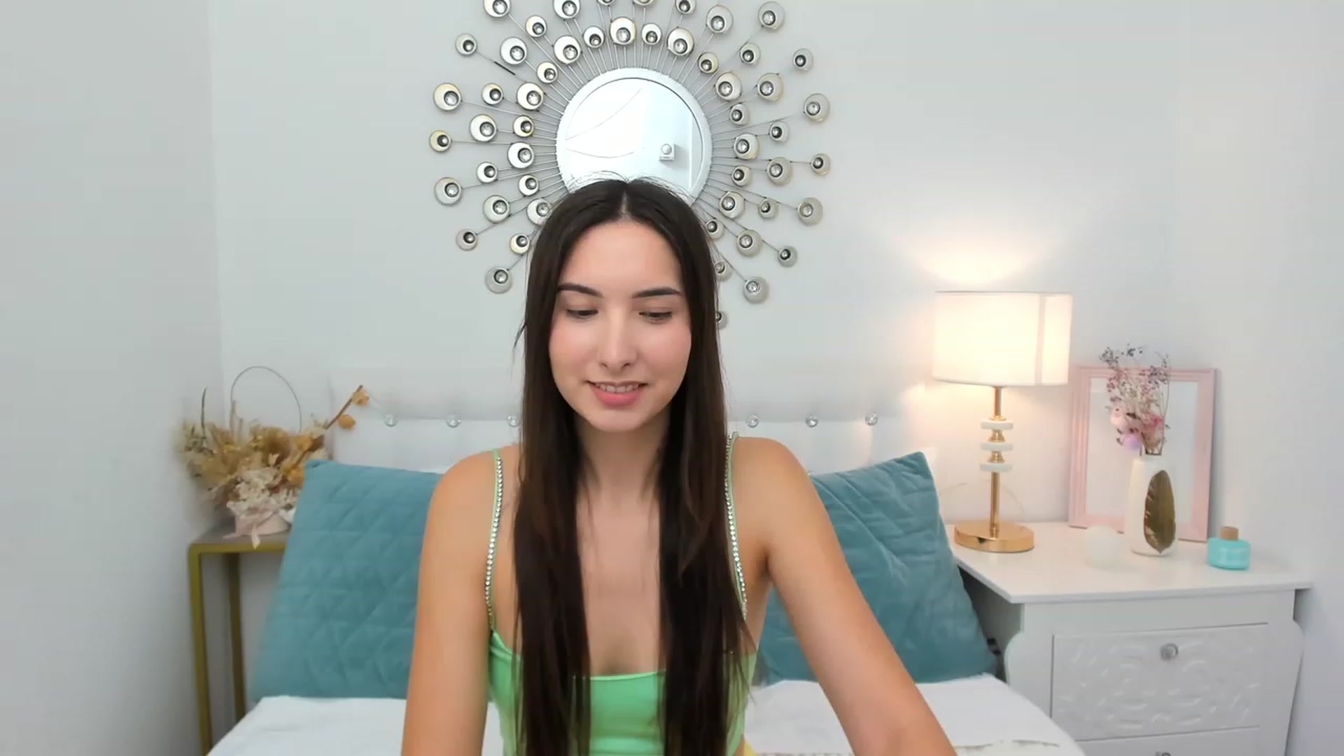 Gallery image thumbnail from KeliRose's myfreecams stream on, 11/27/2023, 14:39 image 1 of 20