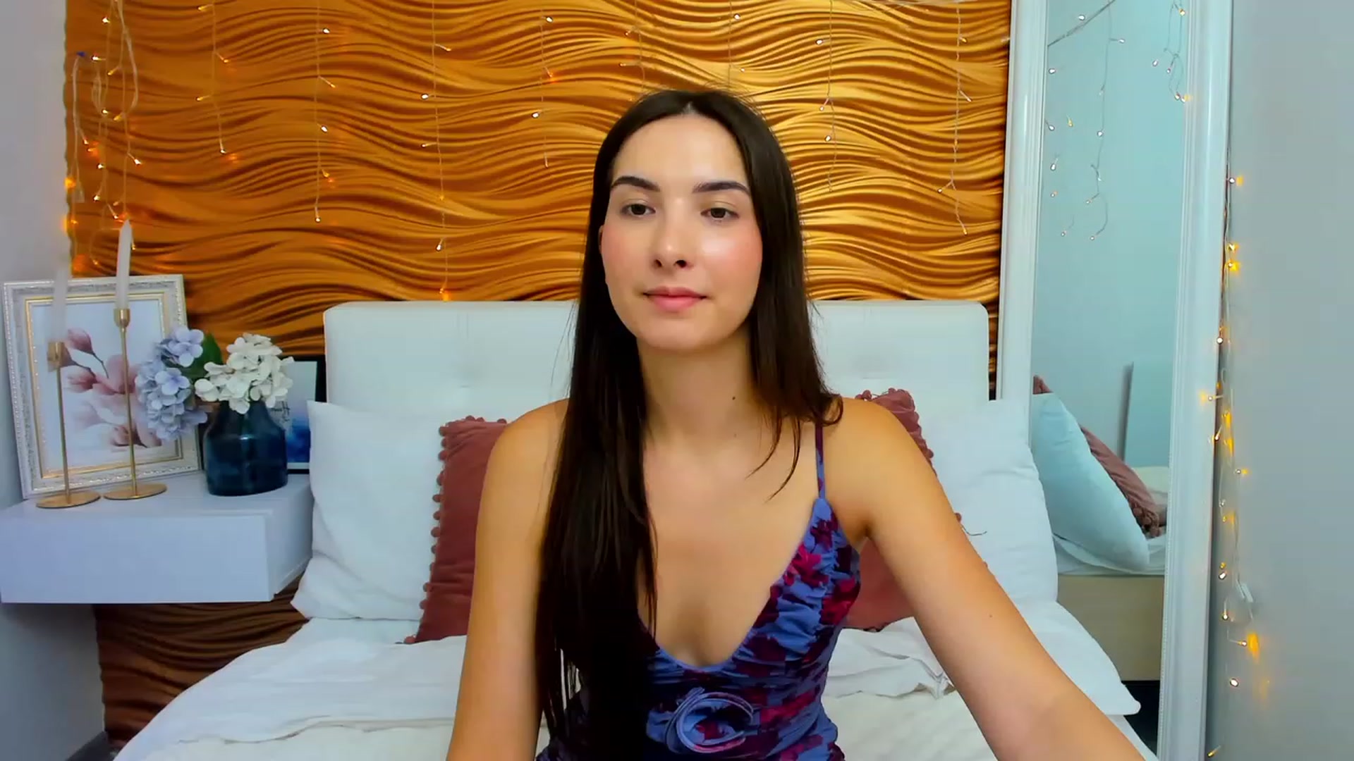Gallery image thumbnail from KeliRose's myfreecams stream on, 12/01/2023, 14:44 image 2 of 20