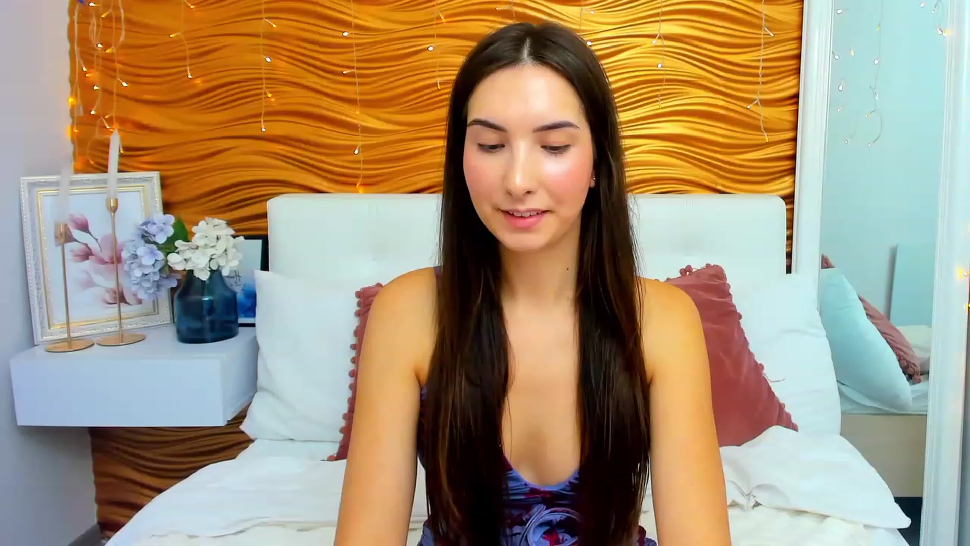 Gallery image thumbnail from KeliRose's myfreecams stream on, 12/01/2023, 14:44 image 12 of 20