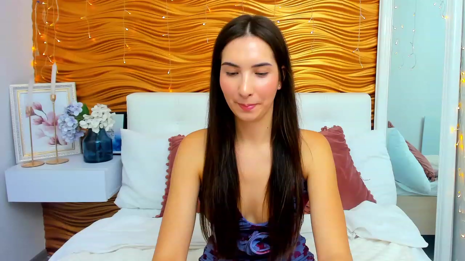 Gallery image thumbnail from KeliRose's myfreecams stream on, 12/01/2023, 14:44 image 9 of 20