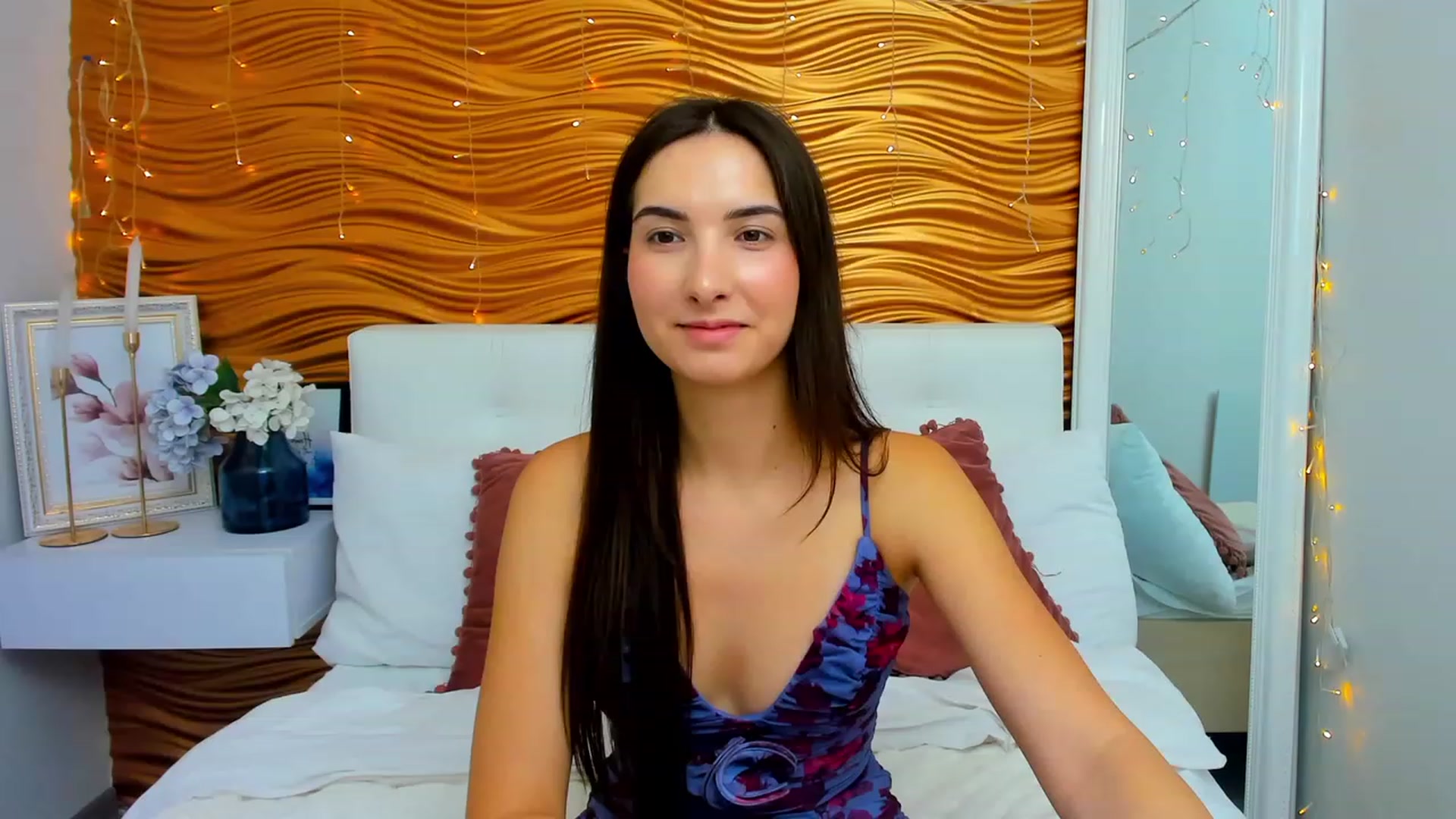Gallery image thumbnail from KeliRose's myfreecams stream on, 12/01/2023, 14:44 image 3 of 20