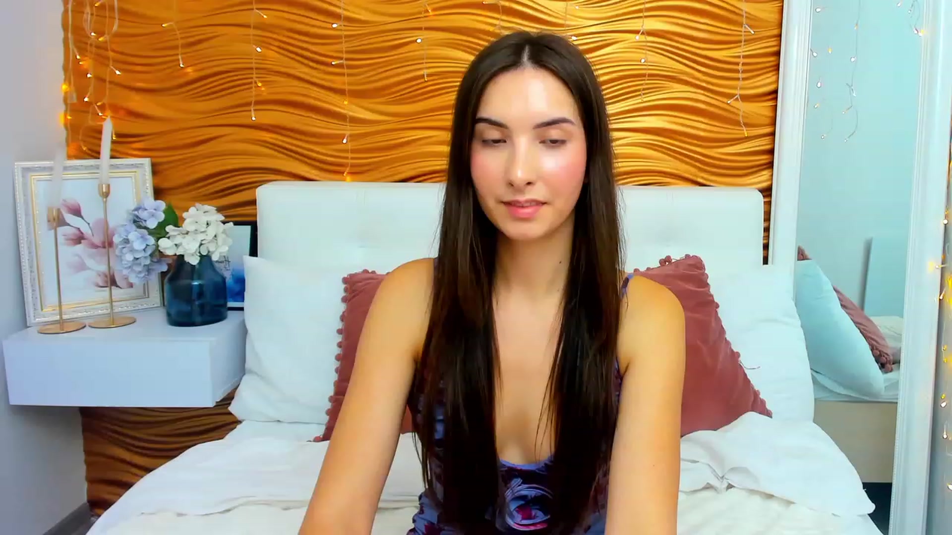 Gallery image thumbnail from KeliRose's myfreecams stream on, 12/01/2023, 15:46 image 4 of 20