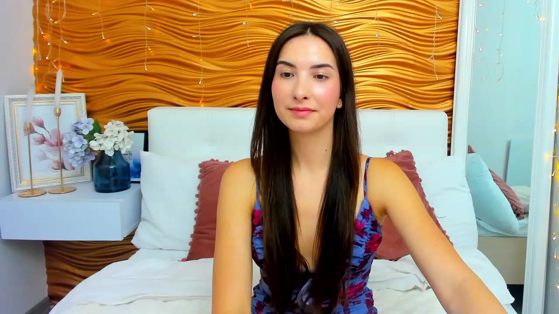 Gallery image thumbnail from KeliRose's myfreecams stream on, 12/01/2023, 15:46 image 6 of 20