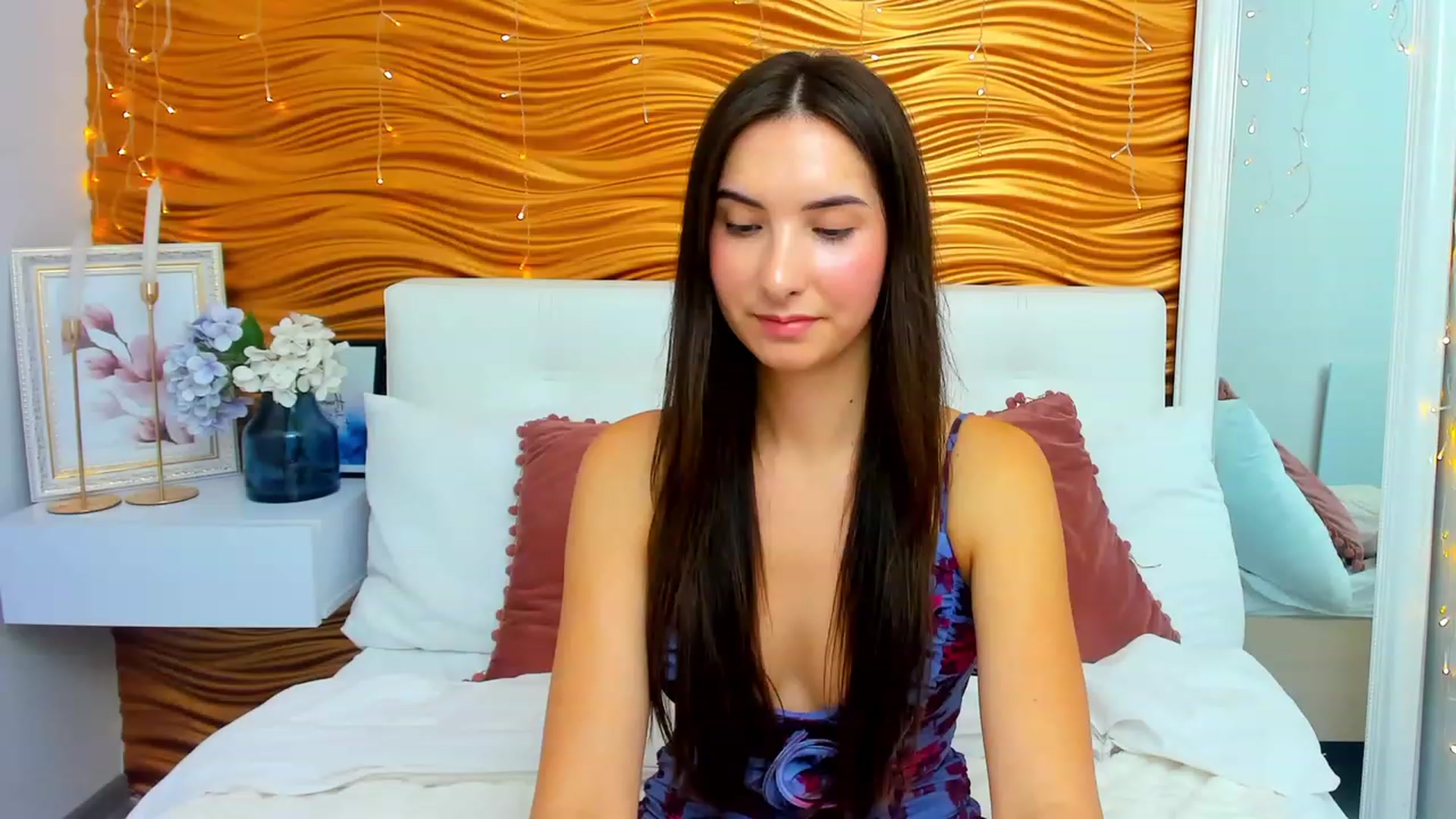 Gallery image thumbnail from KeliRose's myfreecams stream on, 12/01/2023, 15:46 image 7 of 20