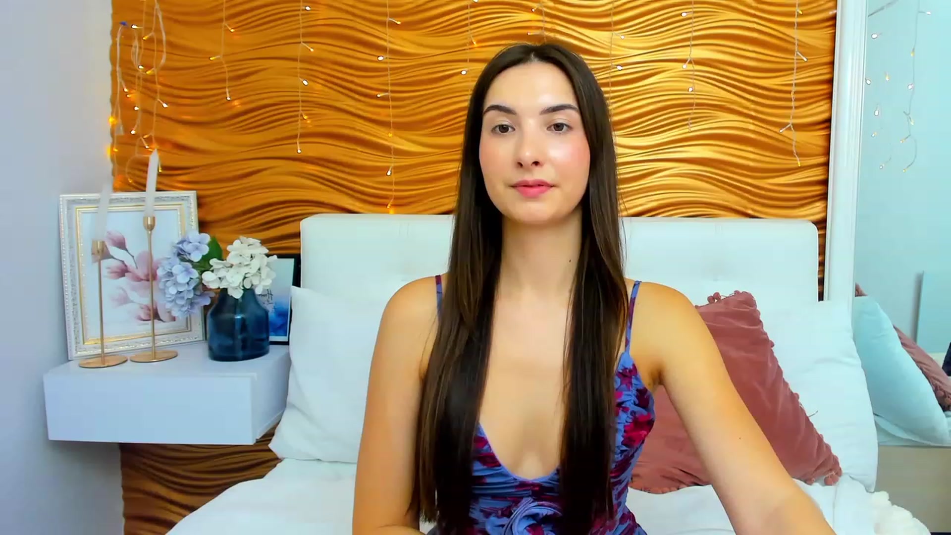 Gallery image thumbnail from KeliRose's myfreecams stream on, 12/01/2023, 19:31 image 10 of 20
