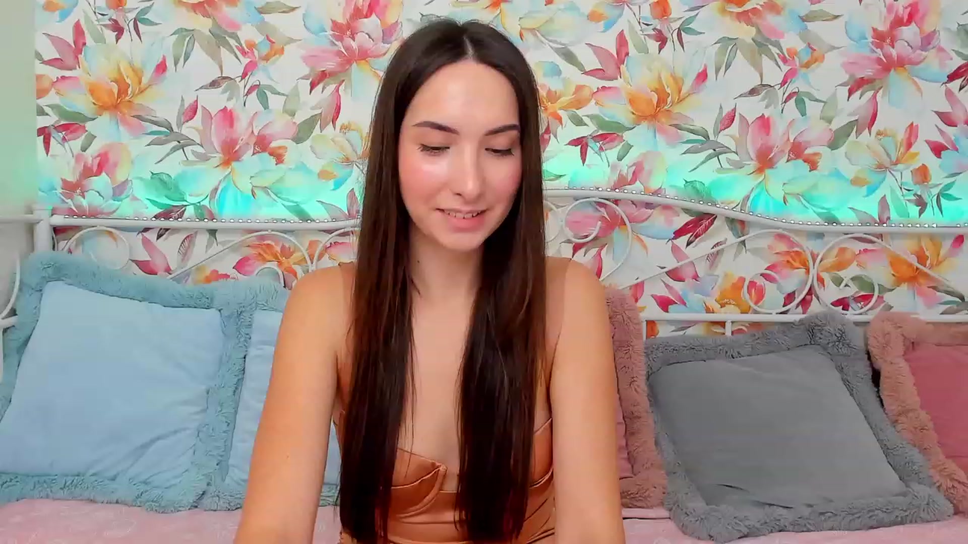 Gallery image thumbnail from KeliRose's myfreecams stream on, 12/04/2023, 14:45 image 12 of 20
