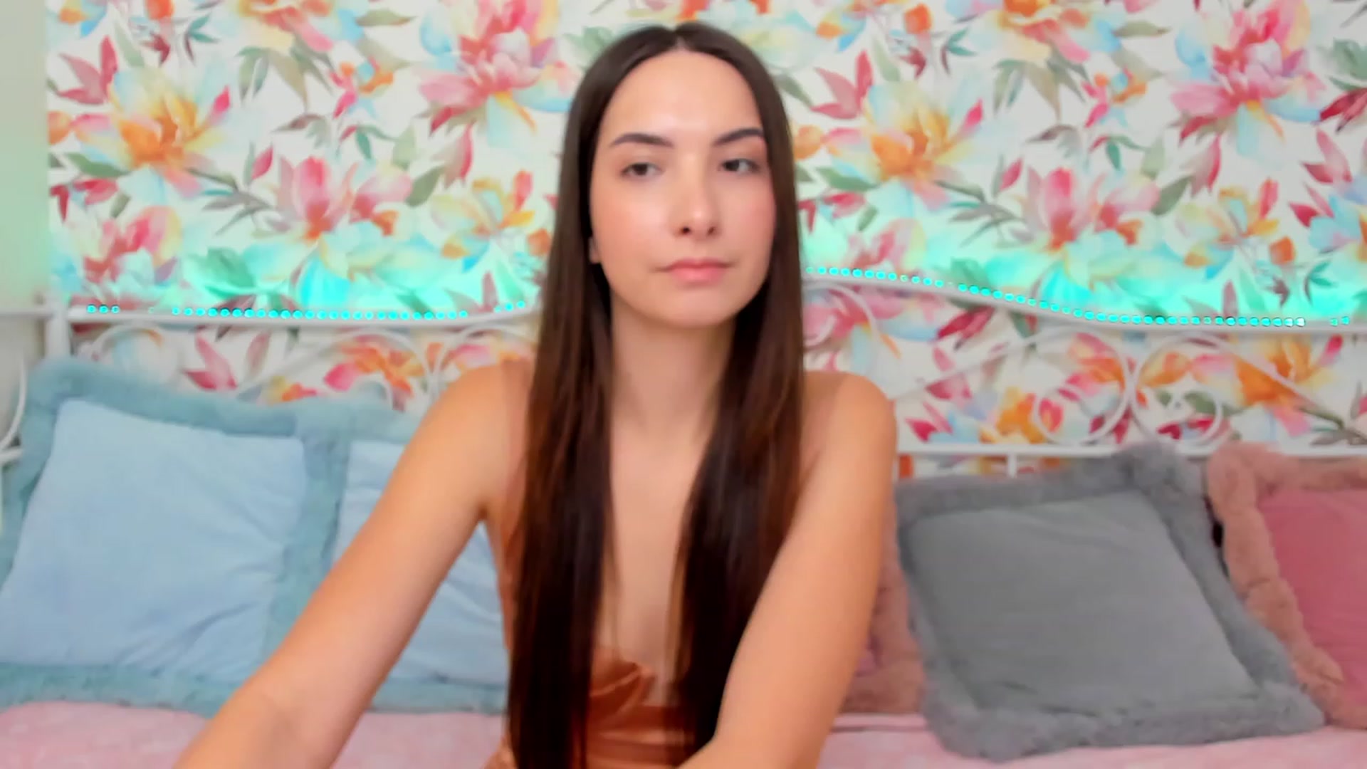 Gallery image thumbnail from KeliRose's myfreecams stream on, 12/04/2023, 14:45 image 3 of 20