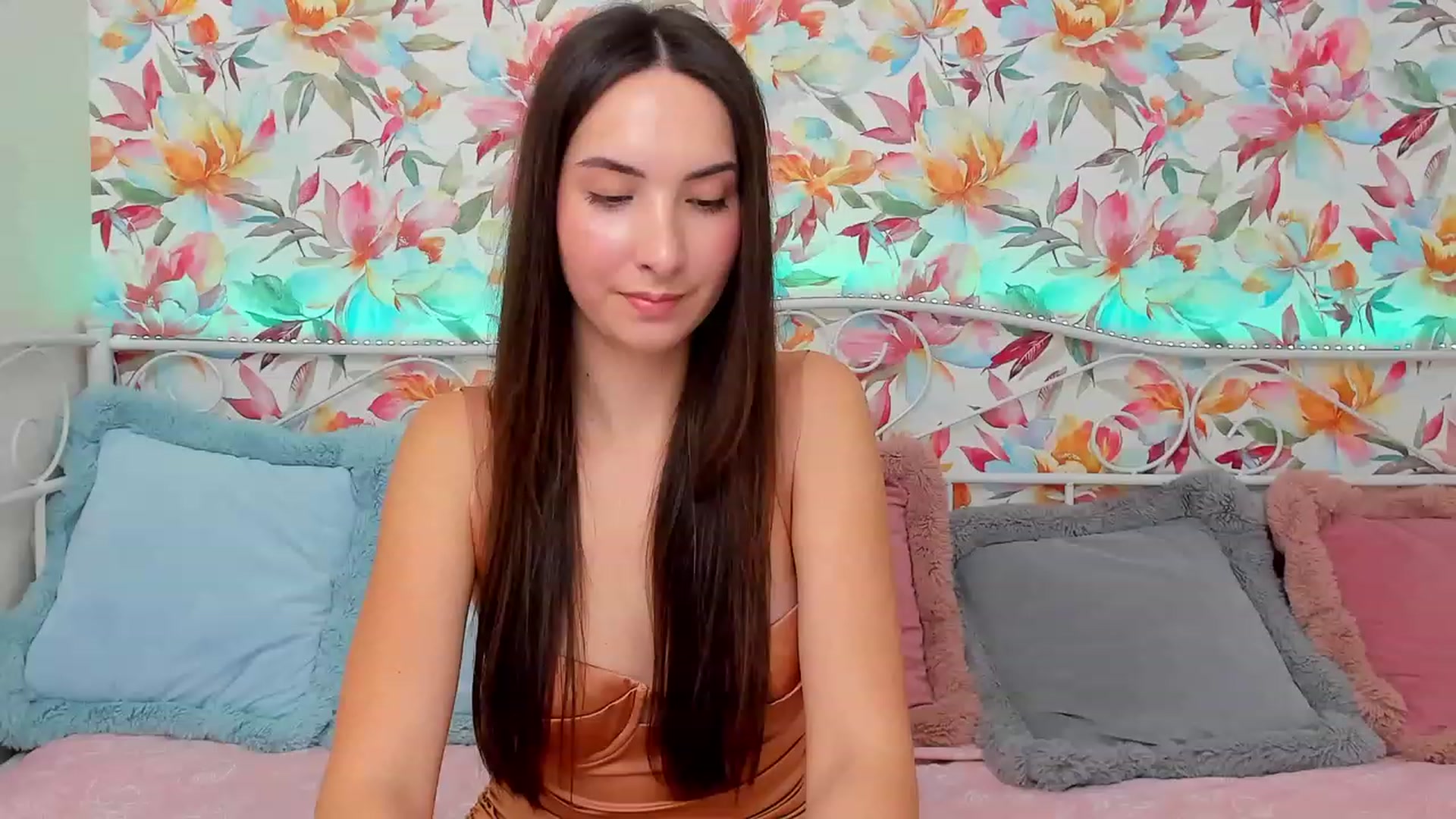 Gallery image thumbnail from KeliRose's myfreecams stream on, 12/04/2023, 16:02 image 12 of 20