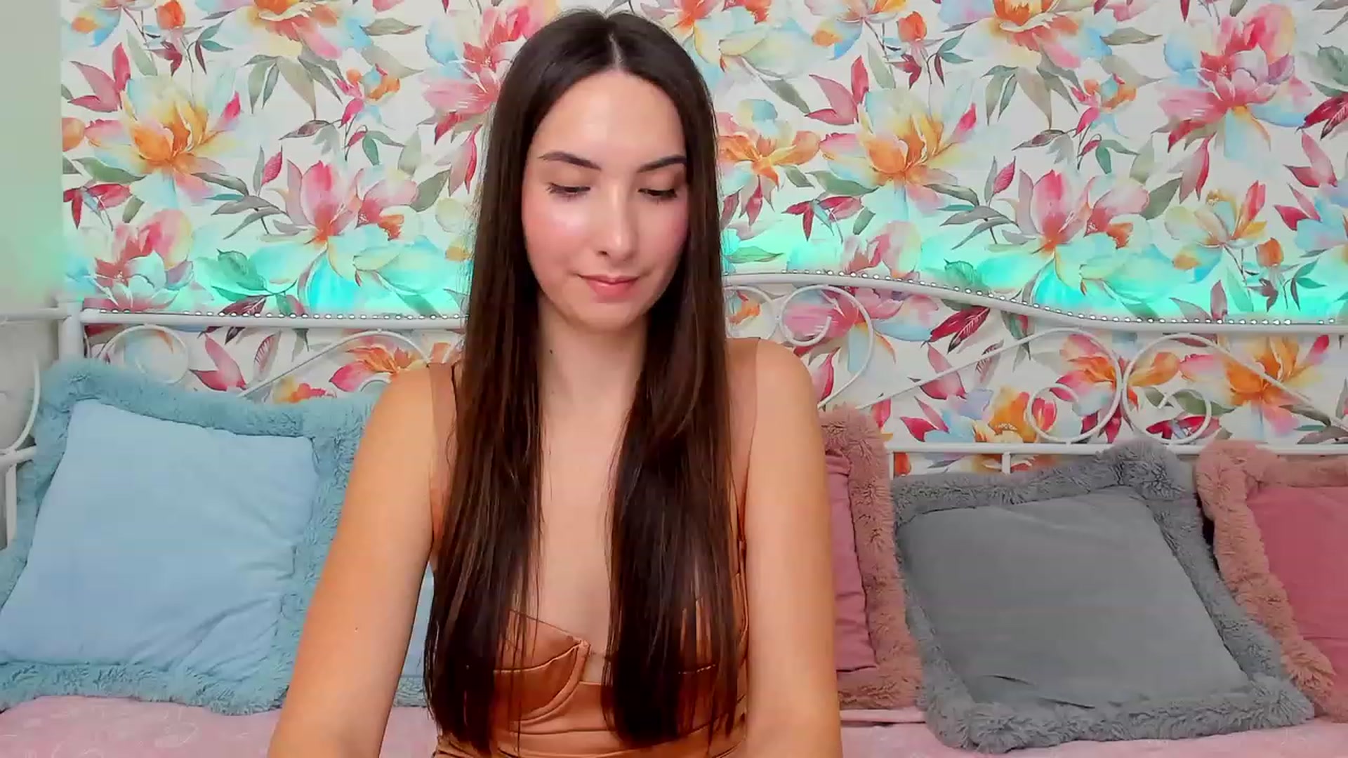 Gallery image thumbnail from KeliRose's myfreecams stream on, 12/04/2023, 16:02 image 13 of 20