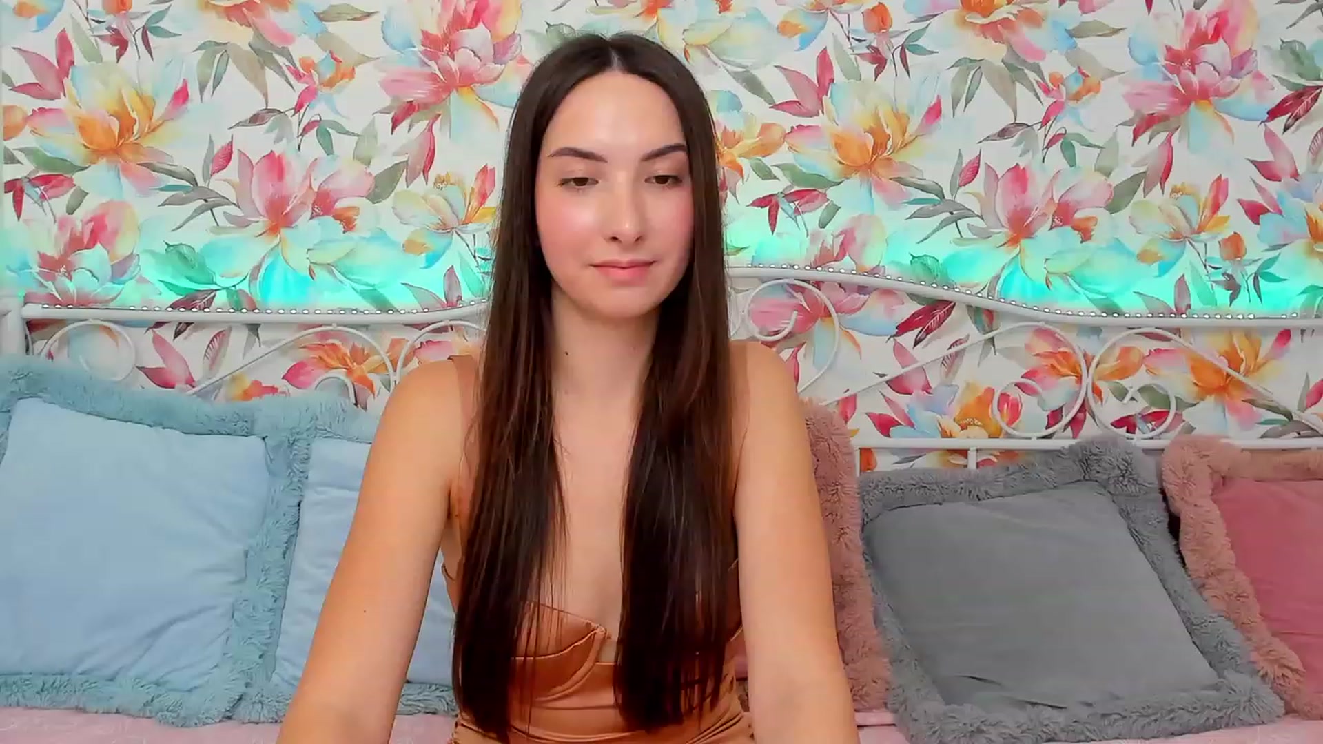 Gallery image thumbnail from KeliRose's myfreecams stream on, 12/04/2023, 16:02 image 10 of 20
